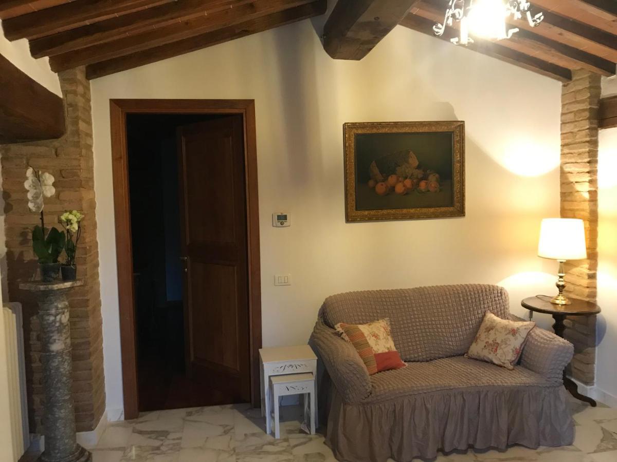 La Perla Tra Gli Ulivi Apartment Siena Luaran gambar